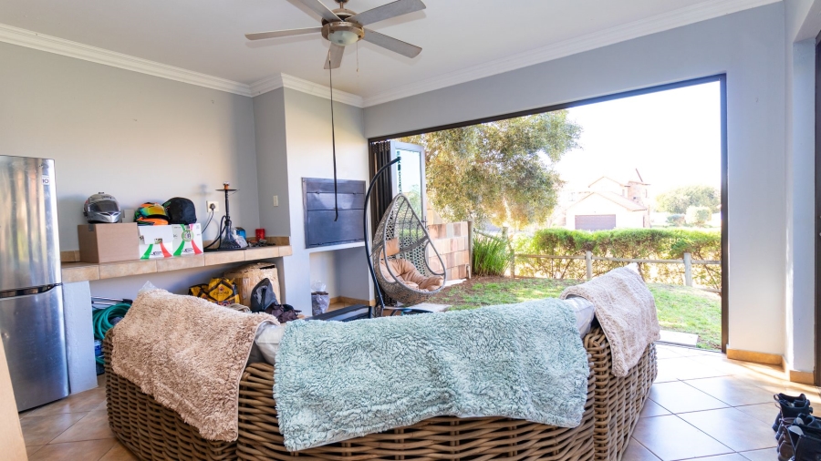 To Let 3 Bedroom Property for Rent in The Coves North West